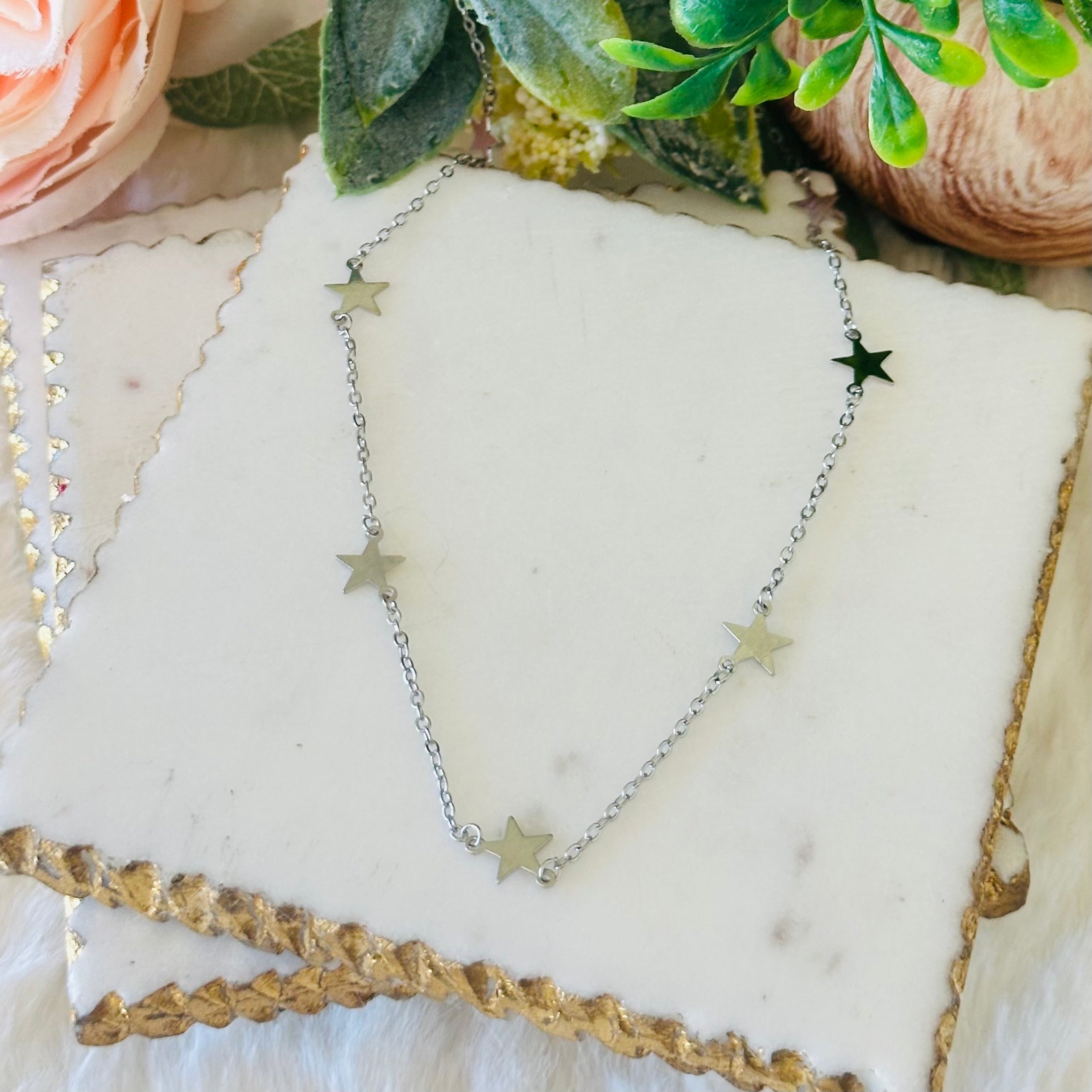 Stella Dainty Star Pendant Choker Necklace - Gold or Silver